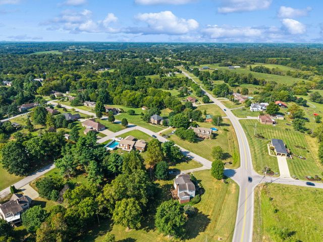 102 Old Pond Way, Richmond, KY 40475