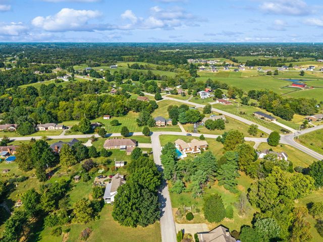 102 Old Pond Way, Richmond, KY 40475
