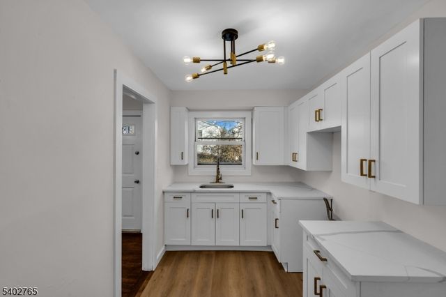 1663 Columbus Pl, Rahway City, NJ 07065