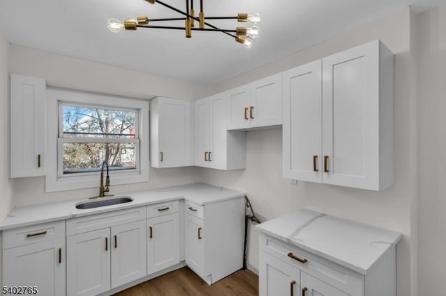 1663 Columbus Pl, Rahway City, NJ 07065