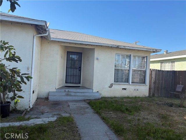 6331 Columbus Avenue, Van Nuys (los Angeles), CA 91411