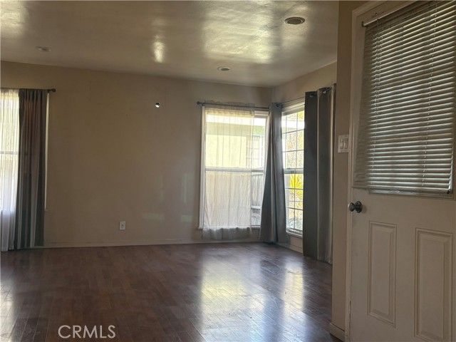 6331 Columbus Avenue, Van Nuys (los Angeles), CA 91411