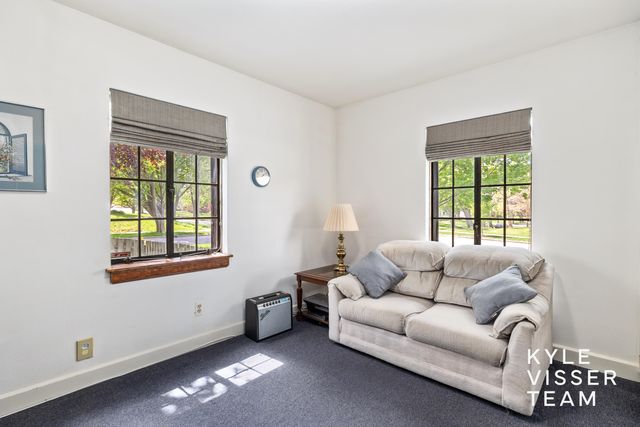 1504 Lake Grove Avenue SE, East Grand Rapids, MI 49506