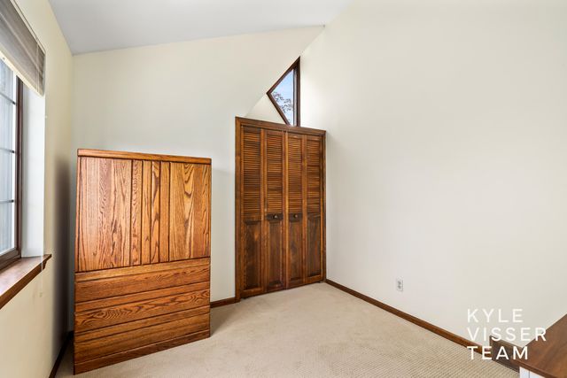 1504 Lake Grove Avenue SE, East Grand Rapids, MI 49506