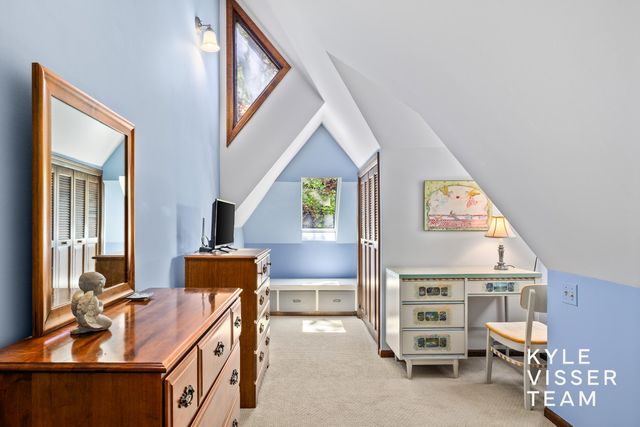 1504 Lake Grove Avenue SE, East Grand Rapids, MI 49506
