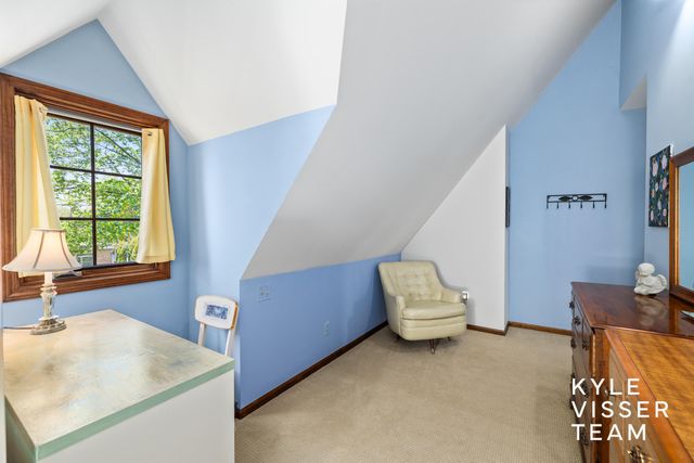 1504 Lake Grove Avenue SE, East Grand Rapids, MI 49506