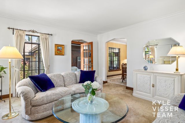 1504 Lake Grove Avenue SE, East Grand Rapids, MI 49506