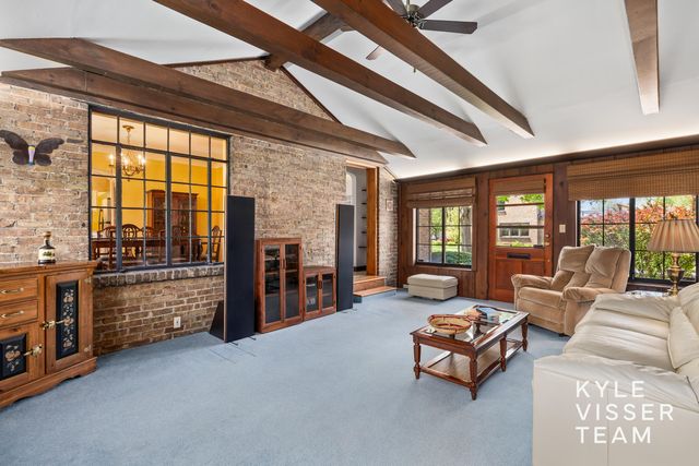 1504 Lake Grove Avenue SE, East Grand Rapids, MI 49506