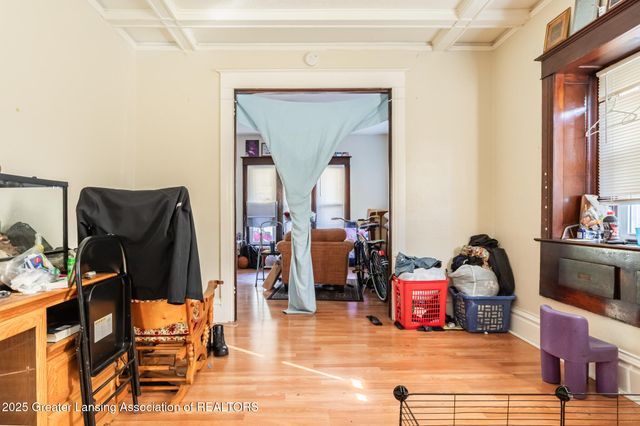 515 W Hillsdale Street, Lansing, MI 48933