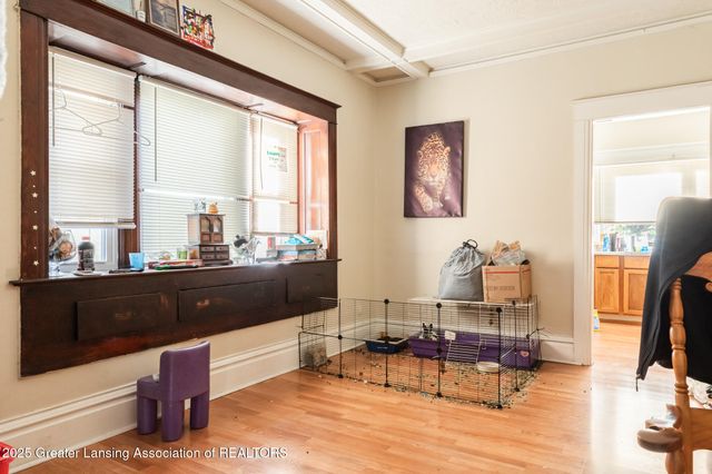 515 W Hillsdale Street, Lansing, MI 48933