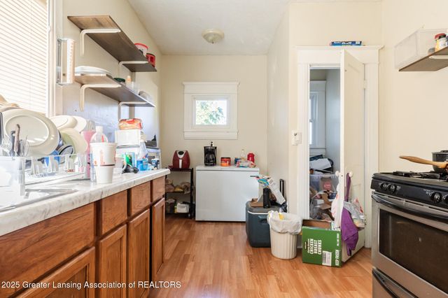 515 W Hillsdale Street, Lansing, MI 48933