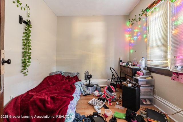 515 W Hillsdale Street, Lansing, MI 48933