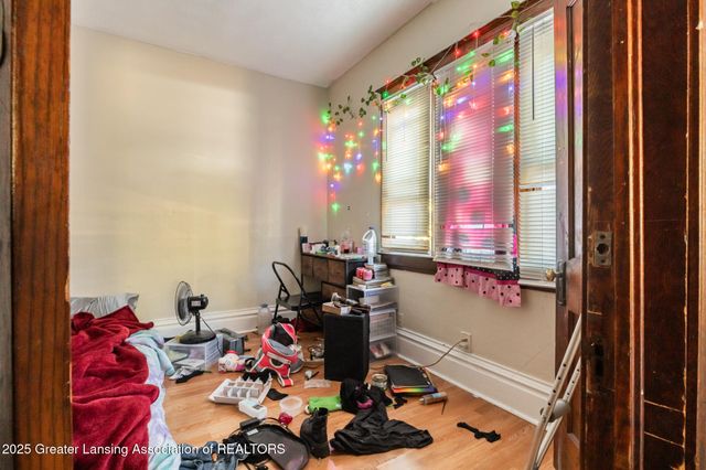 515 W Hillsdale Street, Lansing, MI 48933