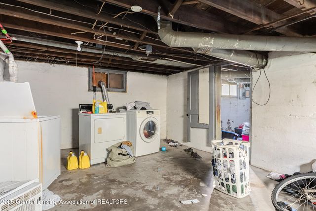 515 W Hillsdale Street, Lansing, MI 48933