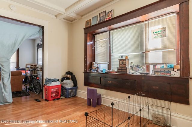 515 W Hillsdale Street, Lansing, MI 48933