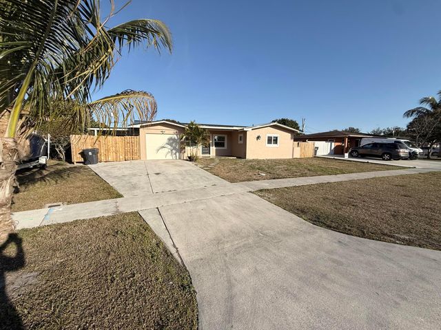 2550 Lakehaven Road, West Palm Beach, FL 33415