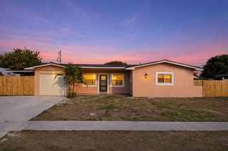 2550 Lakehaven Road, West Palm Beach, FL 33415