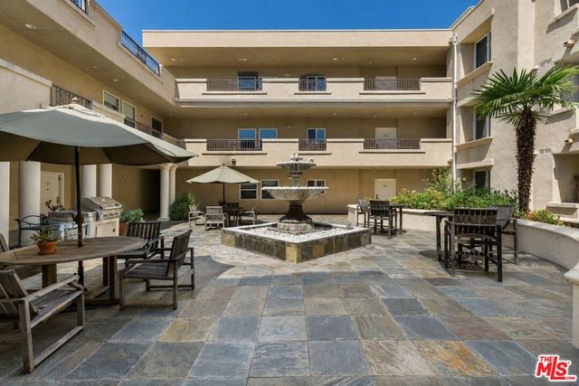 15206 Burbank Boulevard 116, Sherman Oaks, CA 91411