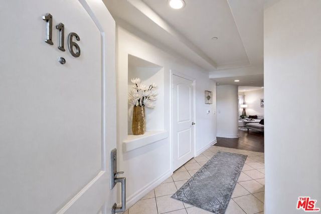 15206 Burbank Boulevard 116, Sherman Oaks, CA 91411