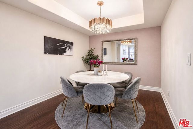 15206 Burbank Boulevard 116, Sherman Oaks, CA 91411