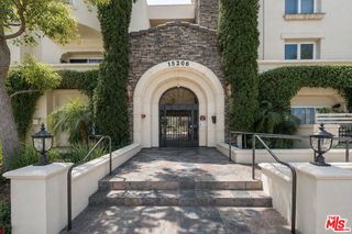 15206 Burbank Boulevard 116, Sherman Oaks, CA 91411