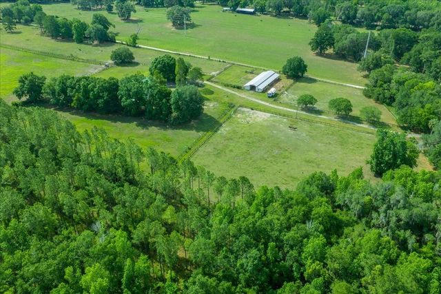 18585 N HIGHWAY 329, Reddick, FL 32686