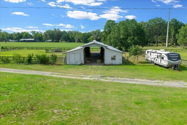 18585 N HIGHWAY 329, Reddick, FL 32686