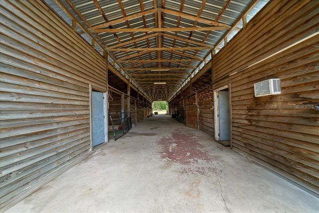 18585 N HIGHWAY 329, Reddick, FL 32686