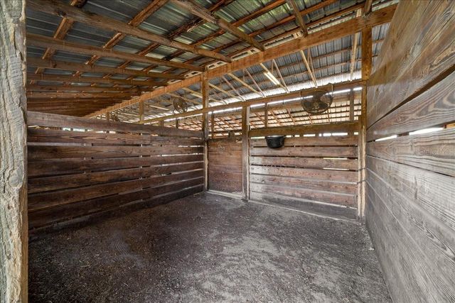 18585 N HIGHWAY 329, Reddick, FL 32686