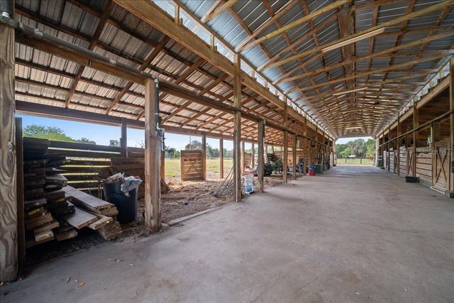18585 N HIGHWAY 329, Reddick, FL 32686