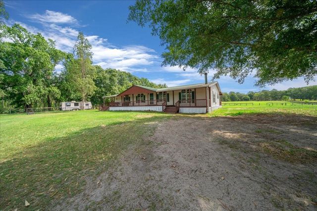 18585 N HIGHWAY 329, Reddick, FL 32686