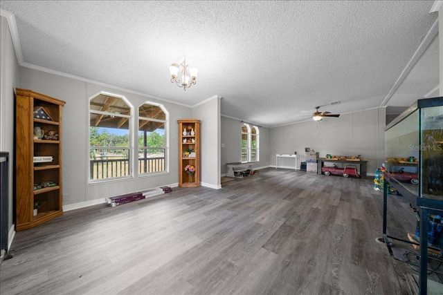 18585 N HIGHWAY 329, Reddick, FL 32686