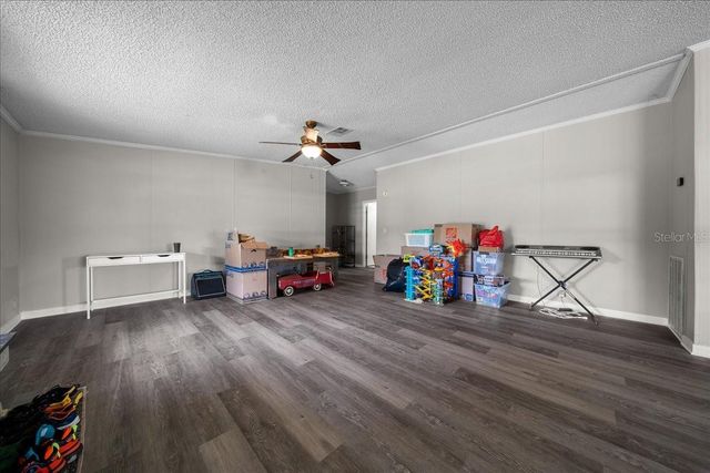 18585 N HIGHWAY 329, Reddick, FL 32686