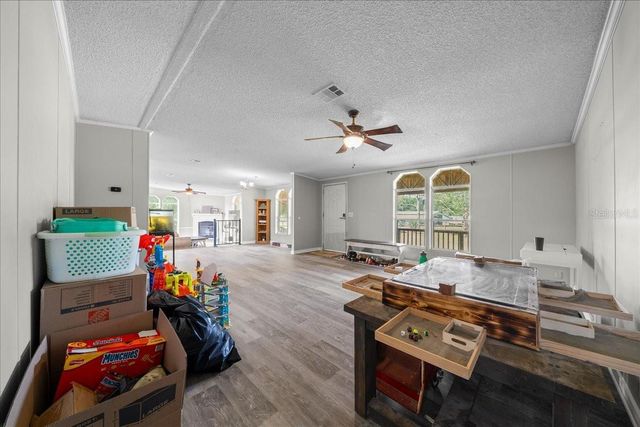 18585 N HIGHWAY 329, Reddick, FL 32686
