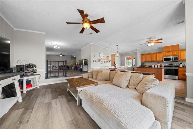 18585 N HIGHWAY 329, Reddick, FL 32686