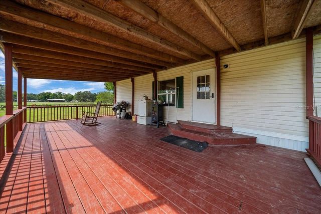 18585 N HIGHWAY 329, Reddick, FL 32686
