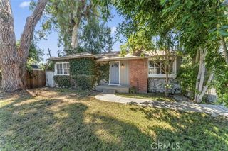 23238 Victory Boulevard, Woodland Hills (los Angeles), CA 91367
