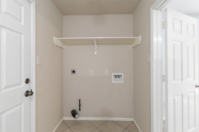6714 Woodland Oaks, Magnolia, TX 77354