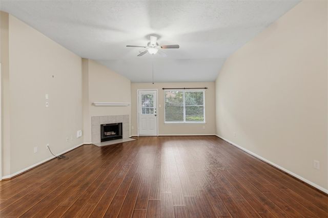 6714 Woodland Oaks, Magnolia, TX 77354