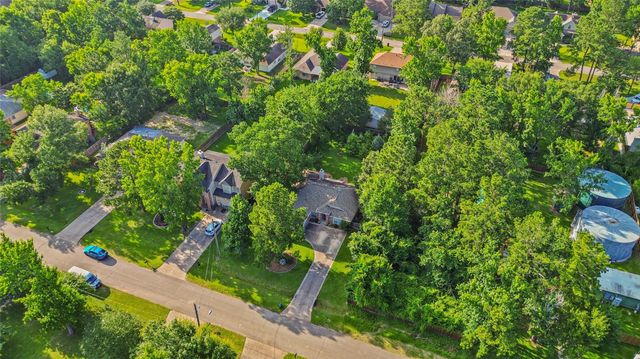 6714 Woodland Oaks, Magnolia, TX 77354