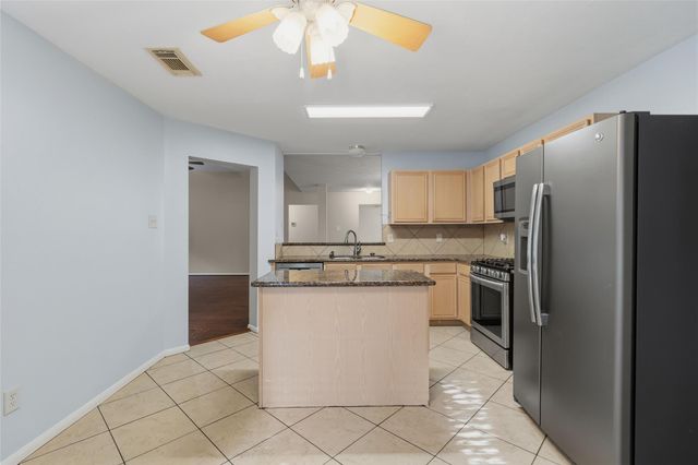 6714 Woodland Oaks, Magnolia, TX 77354