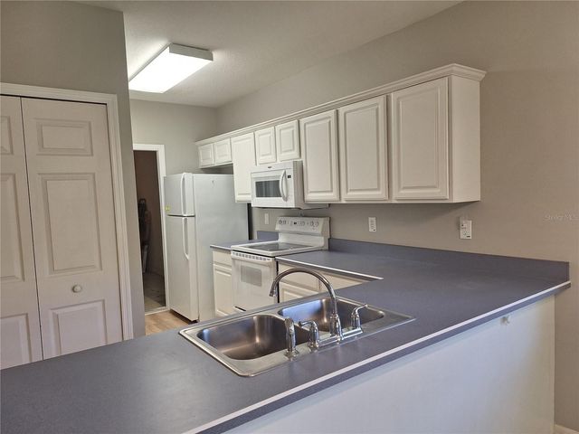 140 TURNBULL VILLAS CIRCLE, New Smyrna Beach, FL 32168