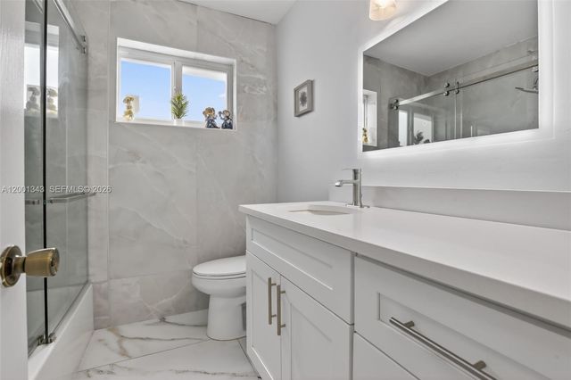 9280 SW 55th Ct, Cooper City, FL 33328