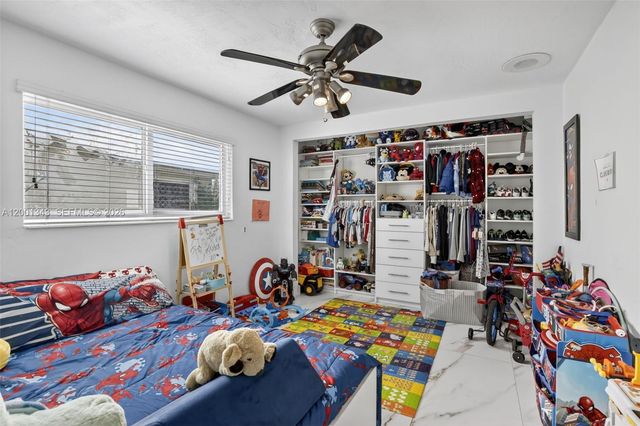 9280 SW 55th Ct, Cooper City, FL 33328