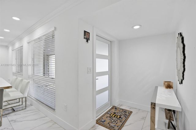 9280 SW 55th Ct, Cooper City, FL 33328