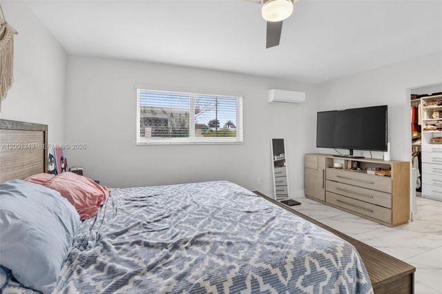 9280 SW 55th Ct, Cooper City, FL 33328