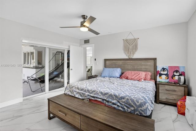 9280 SW 55th Ct, Cooper City, FL 33328