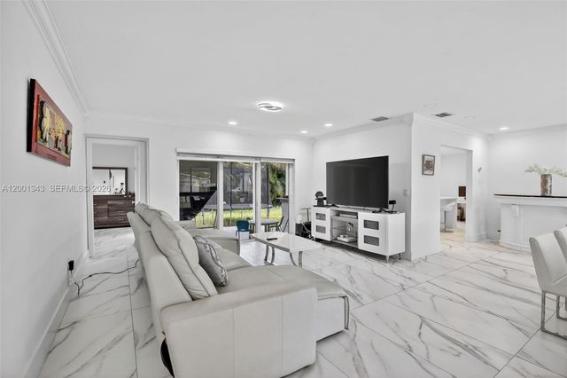 9280 SW 55th Ct, Cooper City, FL 33328