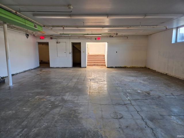 512 P Street, Bedford, IN 47421