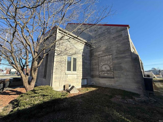 512 P Street, Bedford, IN 47421